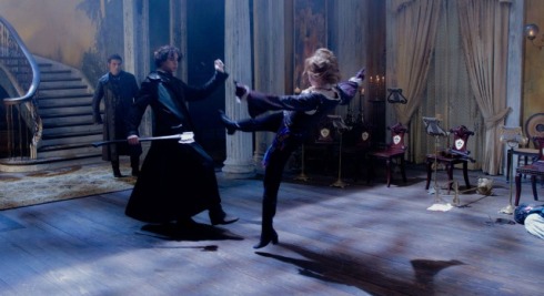 Benjamin Walker as Abe Lincoln fights with Erin Wasson (Vadoma)